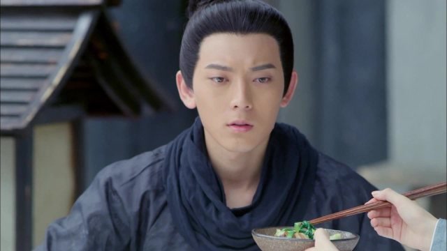 影视:武敏之想带阿秀,去吃好吃的,阿秀怕吓到别人不愿出门