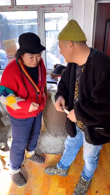 东北大姐的幸福生活大哥每天负责做饭她的任务就是负责吃