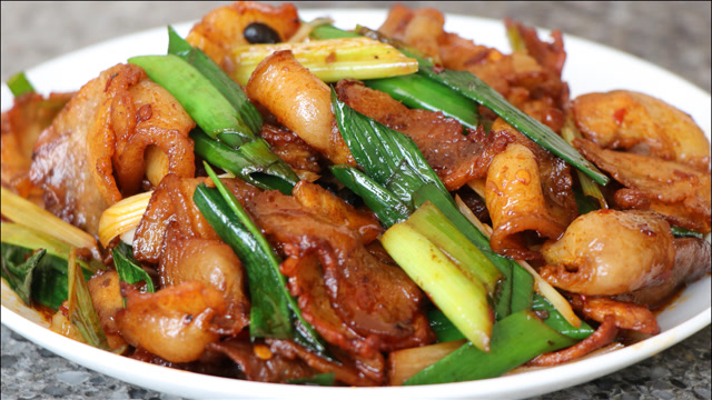 蒜苗回锅肉的家常做法,好吃又下饭,直接拌饭也能吃三碗