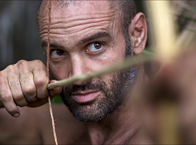 德爷一人荒岛生存60天,挨饿德化身缺牙德,别说geigeigei了,现在说话都