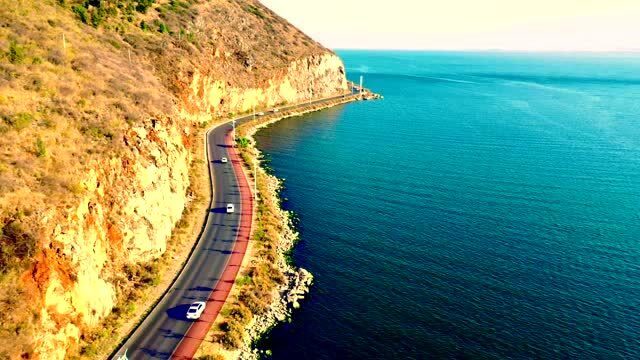 航拍洱海;大理洱海环海东路