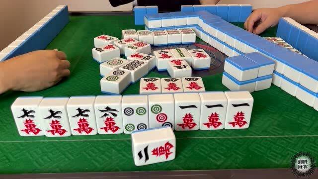 四川麻将,打麻将时不要随便吃牌,会让你吐出来了!