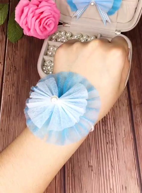 口罩发圈,口罩千万别再扔了,可以做很多漂亮的小发饰哄女孩开心