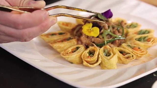 煮夫:蛋卷与肉丝相结合,满嘴芳香太解馋,在家也能做的高级菜肴