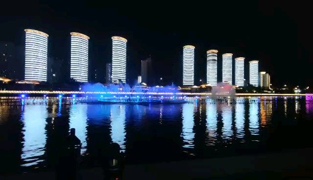 呼和浩特市东河灯光秀
