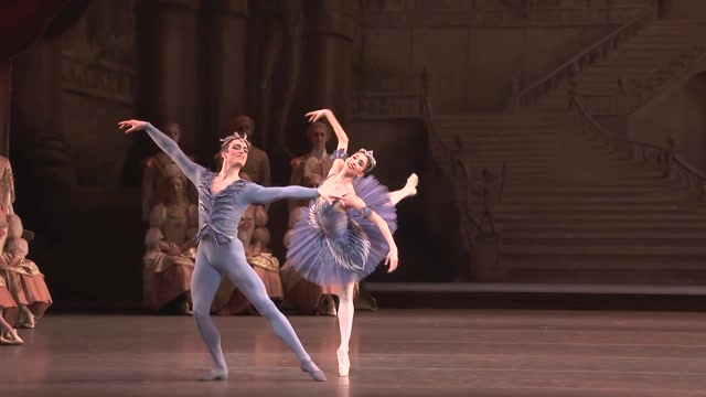 英国皇家芭蕾舞团《睡美人》蓝鸟双人舞_yasmine naghdi,matthew ball