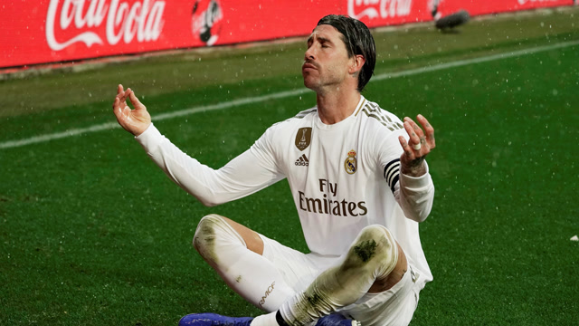 【进球】假后卫真前锋!拉莫斯俯冲头球破门