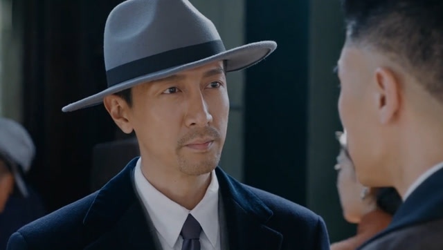 《爱国者》第二集03:登上火车前最后一刻,宋烟桥改变主意决定留下来