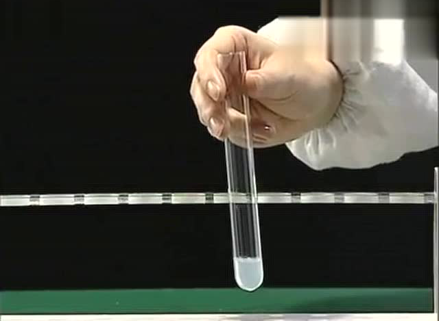 化学实验:葡萄糖的银镜反应