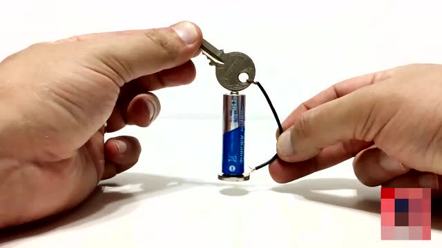 电池悬浮旋转手工制作