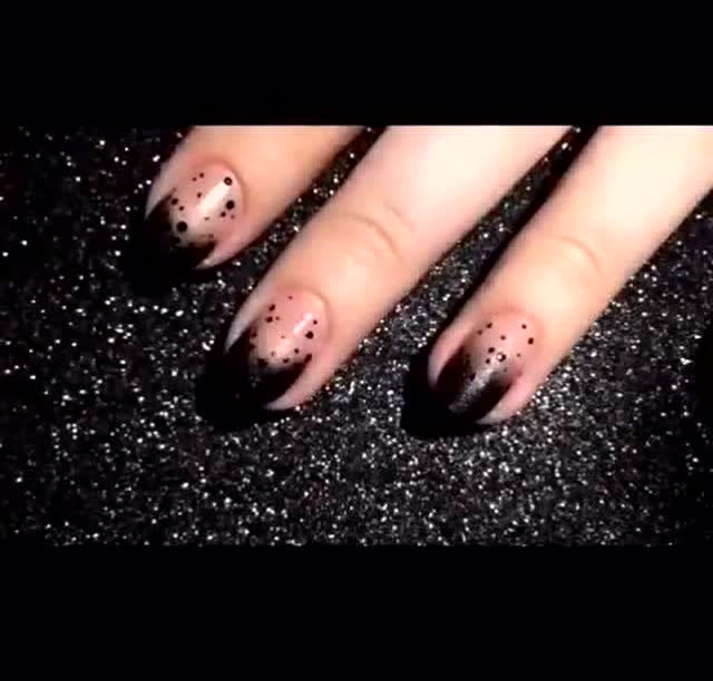 美甲之黑色星空渐变美甲超实用