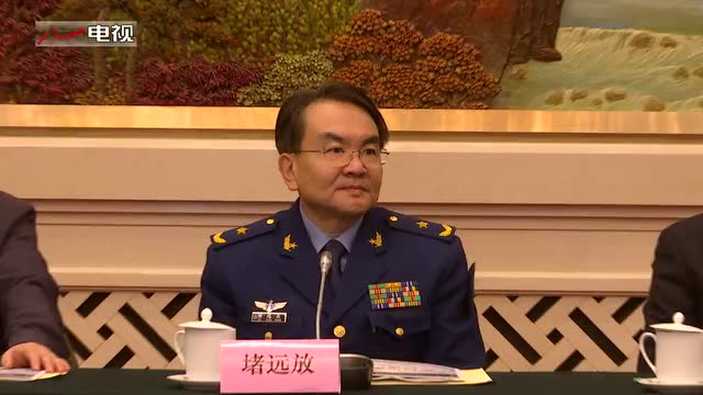 军事信息孙杨佟丽娅杨幂和歼11b