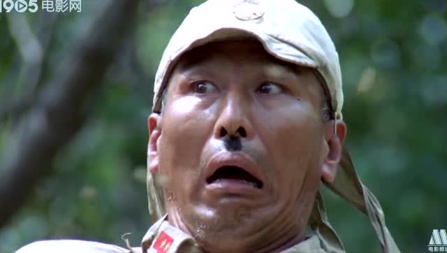 日本鬼子进村无恶不作,乡亲们斗智斗勇鬼子丑态百出《举起手来》