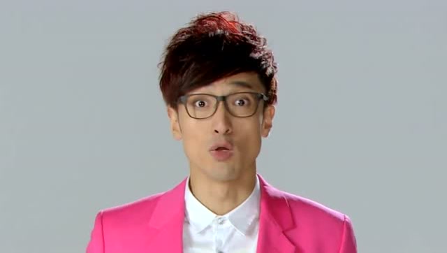 爱情公寓:关谷穿粉红色