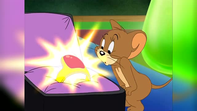 猫和老鼠:杰瑞鼠偷戴魔法戒指,臭美照镜子到处显摆