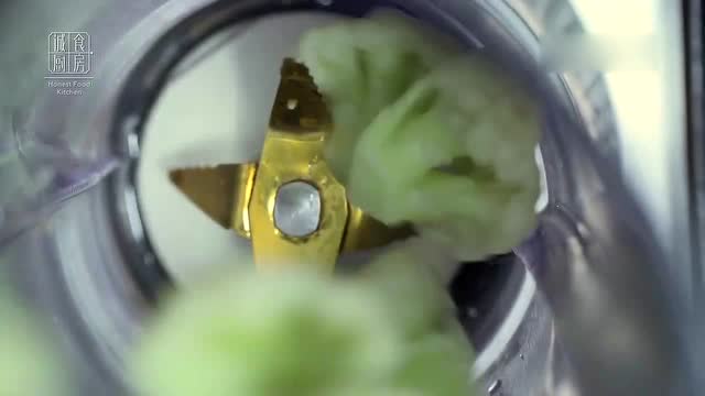 大冬天，来一碗热乎乎的花椰菜浓汤