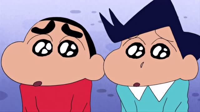 蜡笔小新 小新和风间踢足球踢到人家窗子里,不过却做了件好事!