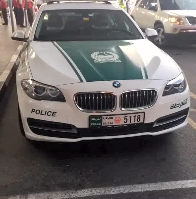 迪拜街头 宝马警车!