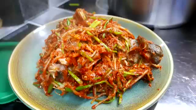 看顶级师傅怎么料理丑陋的海鬼鱼!