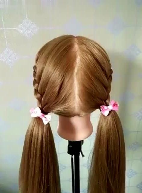 双马尾女孩儿童编发