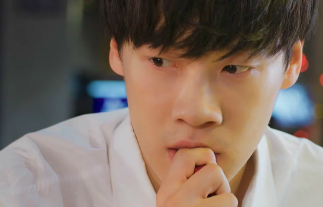 陆宇辰好无聊竟然问这种没有技术含量的问题,但他真的会保守秘密?