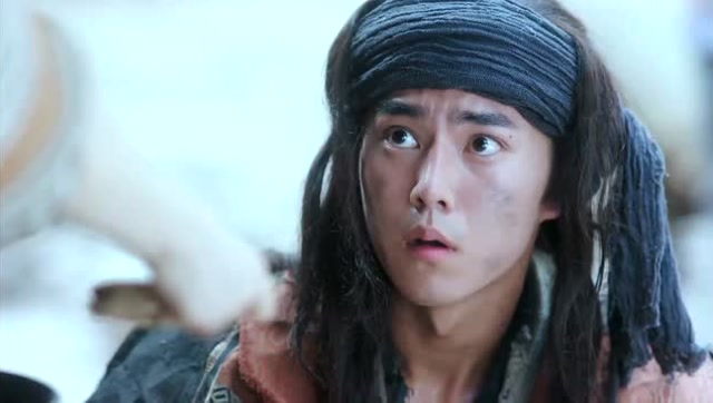 沈珍珠得知叶护饿了把自己的吃的分给叶护,叶护竟大口吃起来!