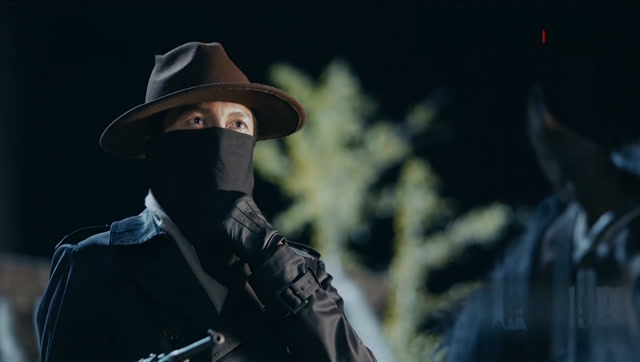 《爱国者》宋烟桥假扮颜红光射伤横烟 报纸上颜红光复活