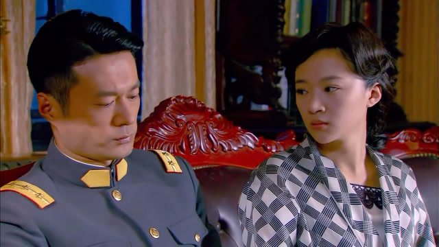 烽火佳人:黎雪梅用封建迷信的方式给雨兰超度,沈之沛瞬间动容