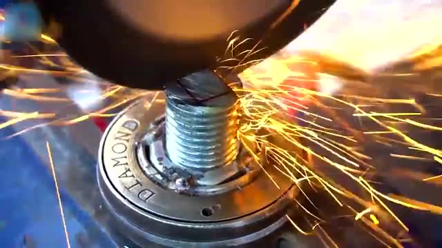 外国小伙把轴承给改成了棘轮扳手, 重点是零件是中国产的