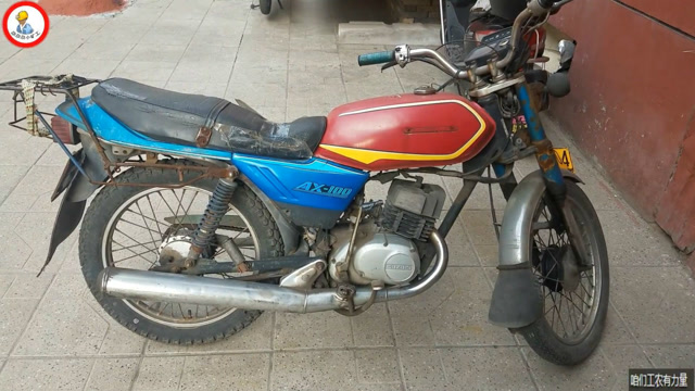 96年的金城铃木ax100摩托,除了发动机啥也坏完了,废品站只给70