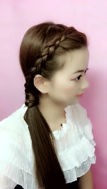 三七分侧扎马尾辫教程,就是这样的时尚超美