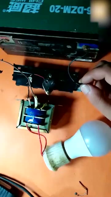 牛人制作逆变升压器,简单实用的一个小工具,厉害了!