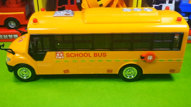 早教益智:多功能校车巴士拆封展示,培养孩子的认知