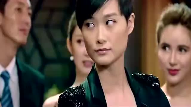 《澳门风云3》里的筛盅女王,只有一句台词却霸气十足