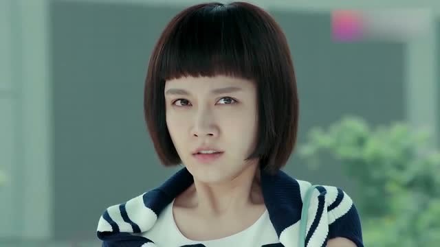 辛佳看着韩沉与白锦曦热恋,气得把自己掐出血!