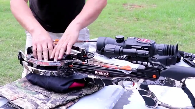 重型狙击弩靶场射击测试"吃鸡朋友最熟悉不过了"