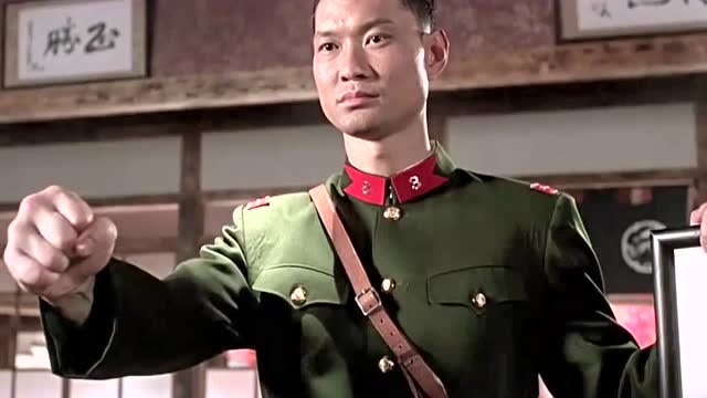 馆长输得有点惨!日本军官一只手不动对付精武门馆长!