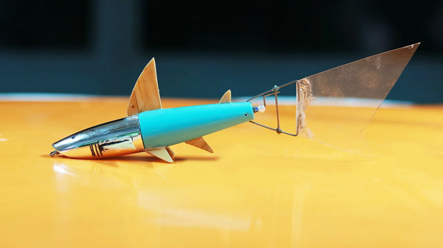 手太巧了,牛人自制仿生小鲨鱼,脑洞好大!