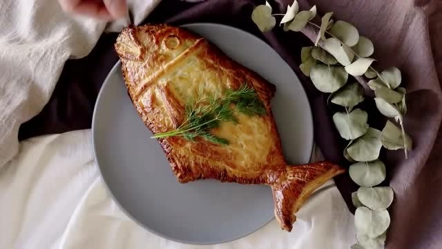 给自己烤一个有趣的鱼形面包,看着有趣吃起来味道很好!