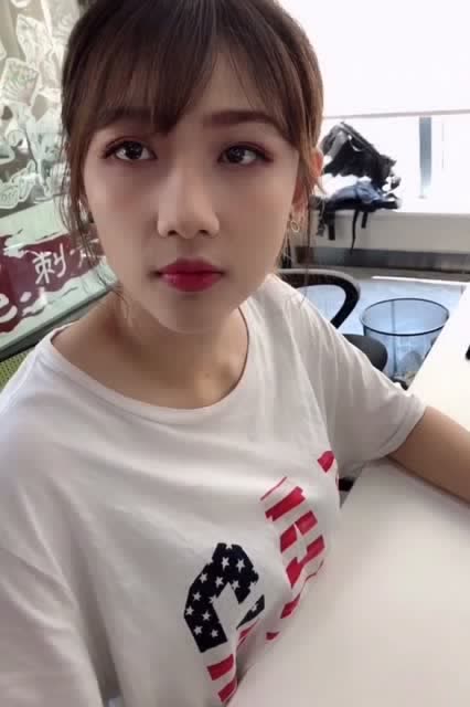 钟婷因为这个原因交男朋友了,网友:呵!女人就是现实!