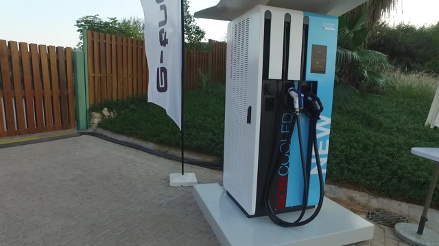 奥迪e-tron 150kw充电桩