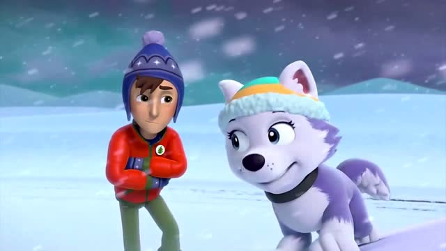 汪汪队立大功:杰克和珠珠一起趴着滑雪,这样似乎比走快多了呢