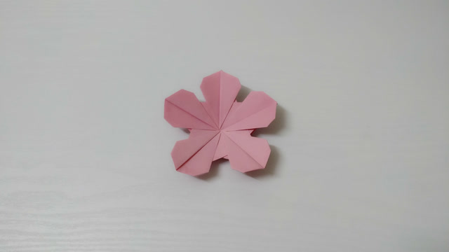 亲子手工折纸:折纸杏花