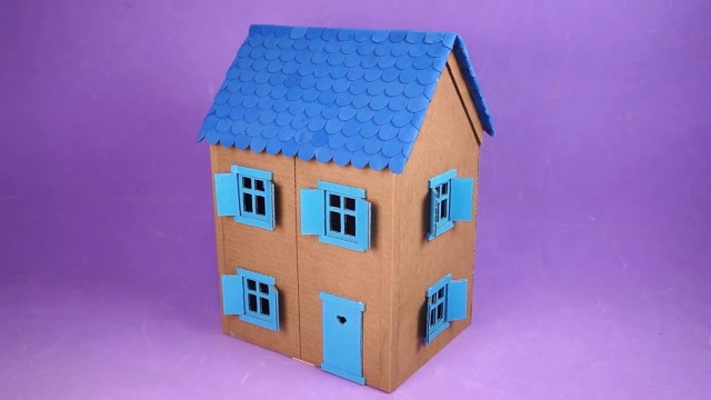 用纸板制作一个二层临街小房子