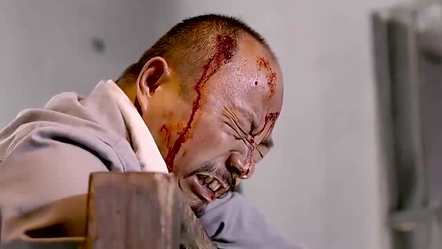 鬼子的炮烙刑多吓人?同伴的惨叫声连连不绝,大老爷们吓得不行