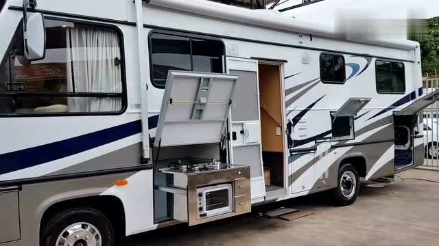 价值70万的德国房车,家庭出游的极佳选择,值得入手!