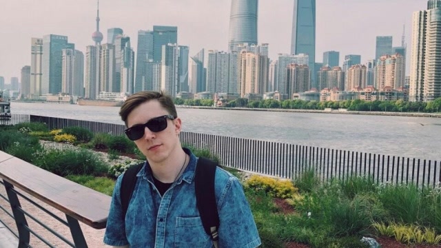 异维传媒:加拿大博主-杰里德  翻唱陈奕迅《圣诞结》