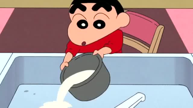 《蜡笔小新》小新做米饭,自夸是天才!