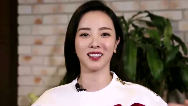 33岁李思思近照曝光,隐瞒了8年的学霸老公,原来是我们熟悉的他