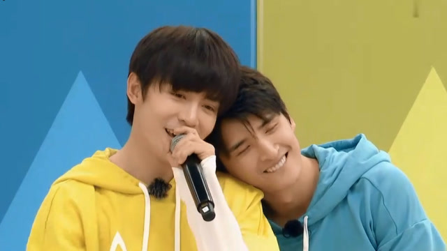 马雪阳与张远,再次登台演唱歌曲棉花糖,超好听